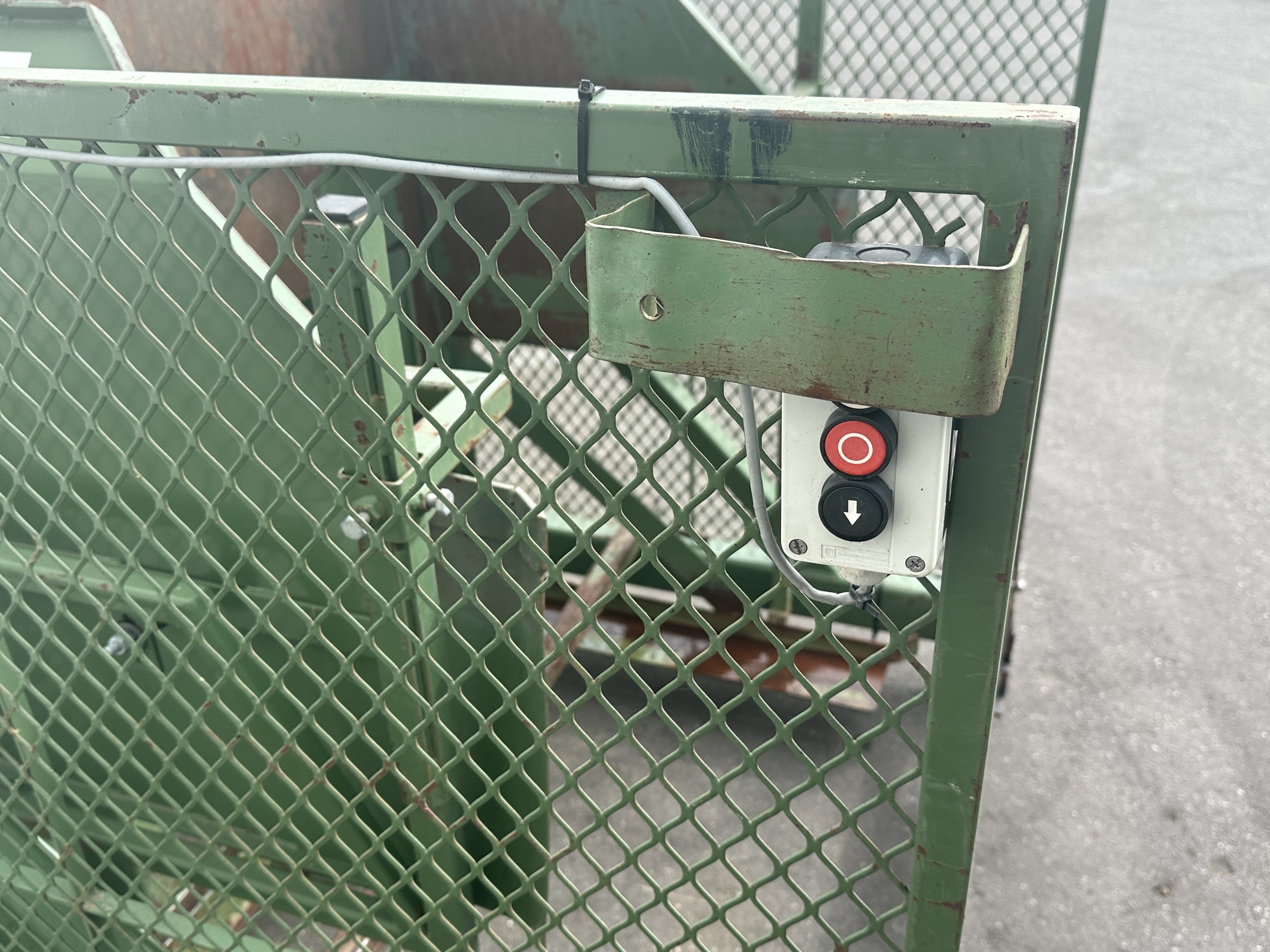 Schouten KK1200 Опрокидыватель контейнеров макс. 120 см
