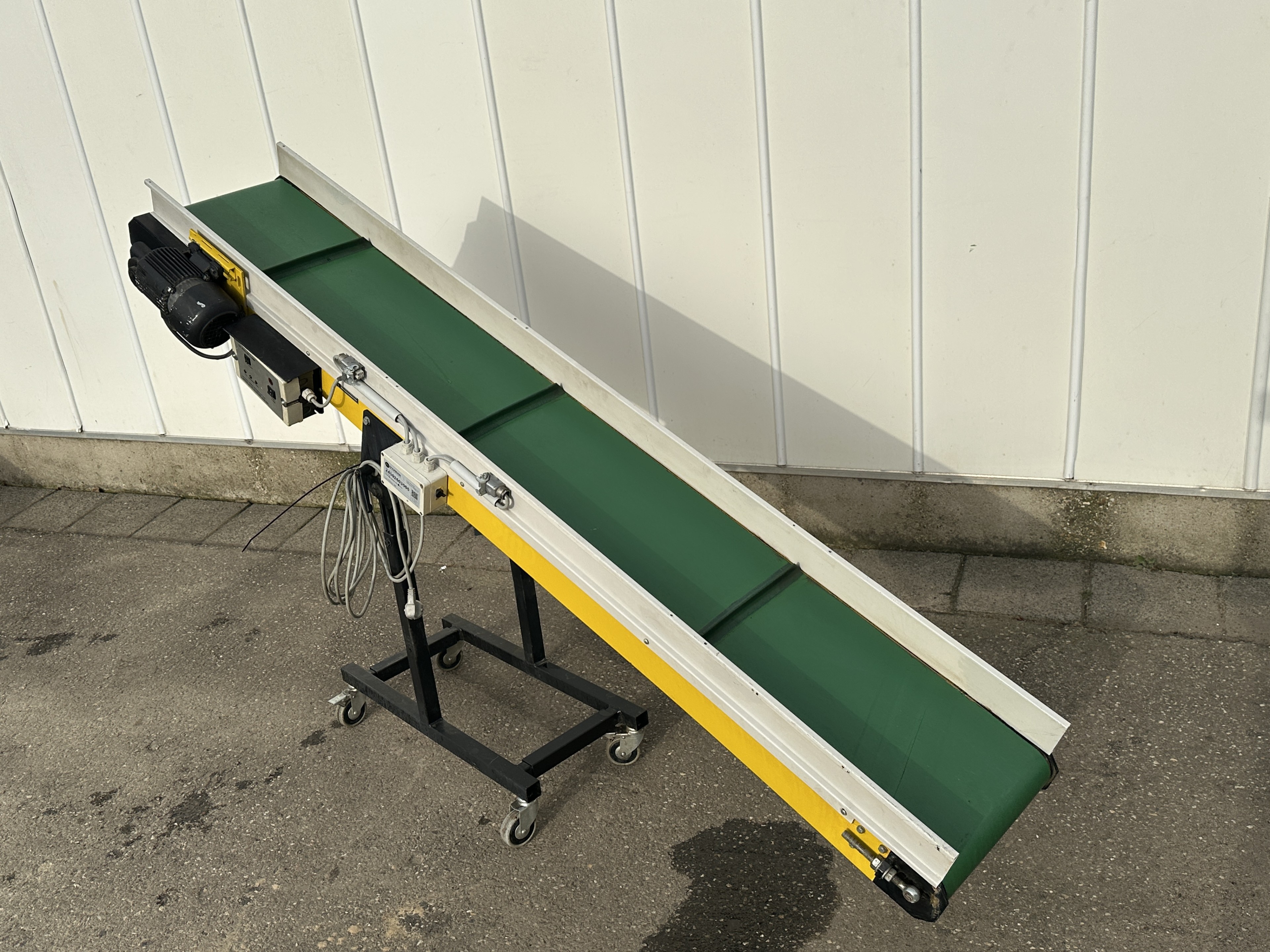 TTW VZB Элеваторный конвейер 205 x 30 см