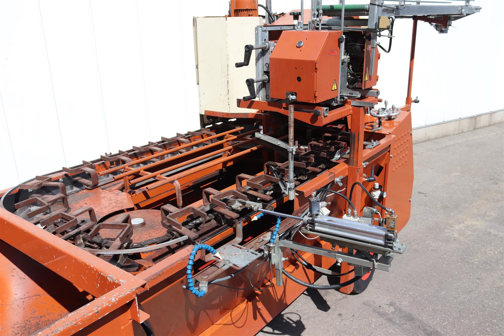 Javo standaard potting machine with pneumatic potdispenser