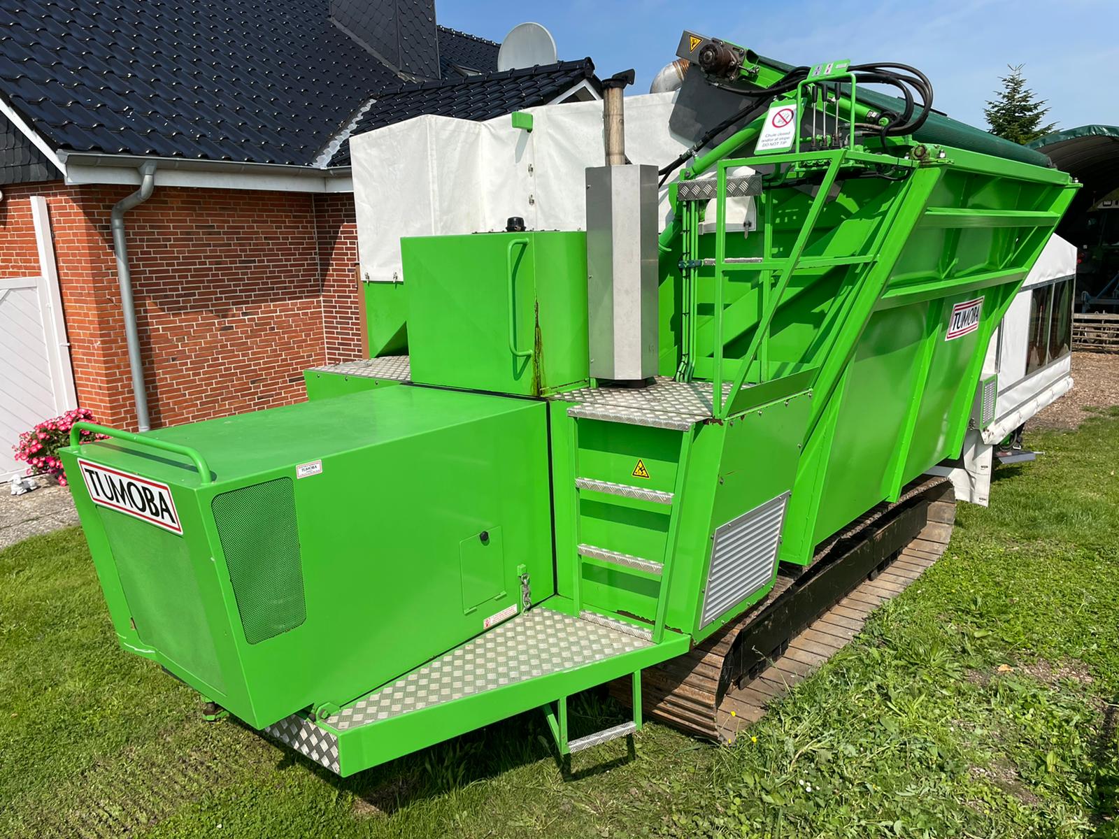 Tumoba SP3 harvester for Brussels sprouts with 3 rows