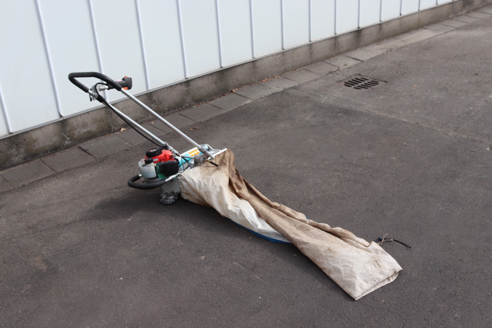 Horti Hands Eazycut pruning machine