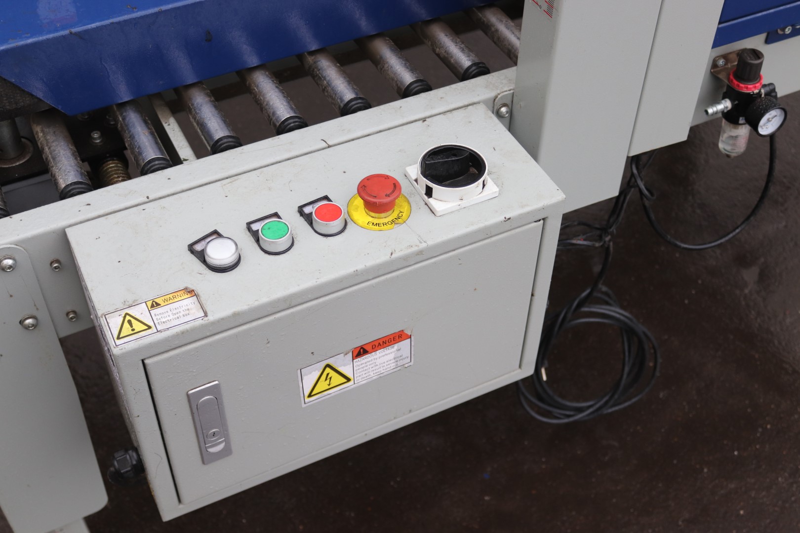 Youngsunpack Europe Carton Sealer