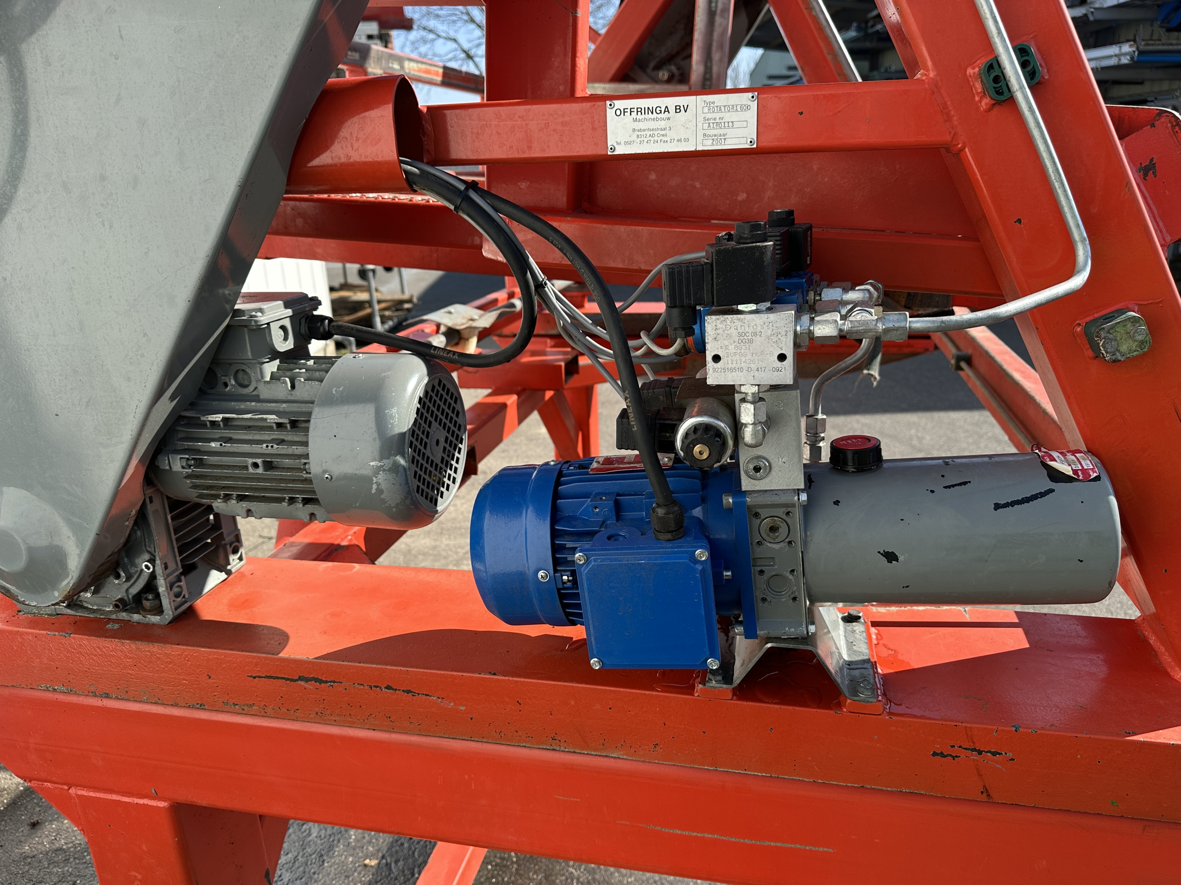 Offringa Rotator 1600 Оборотчик ящиков 160 см с функцией разгрузки
