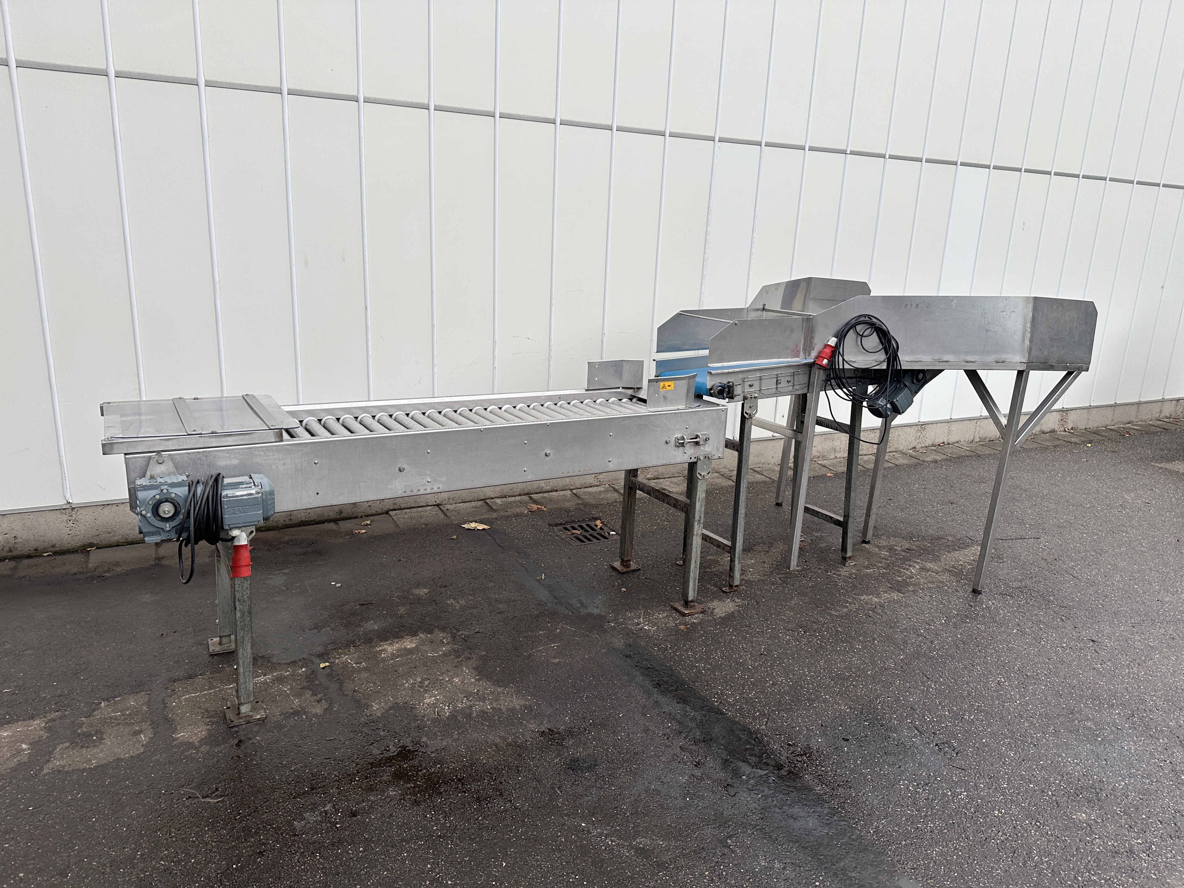 Валковый инспекционный конвейер 210 x 50 см+ подающий конвейер 110 x 41,5 см
