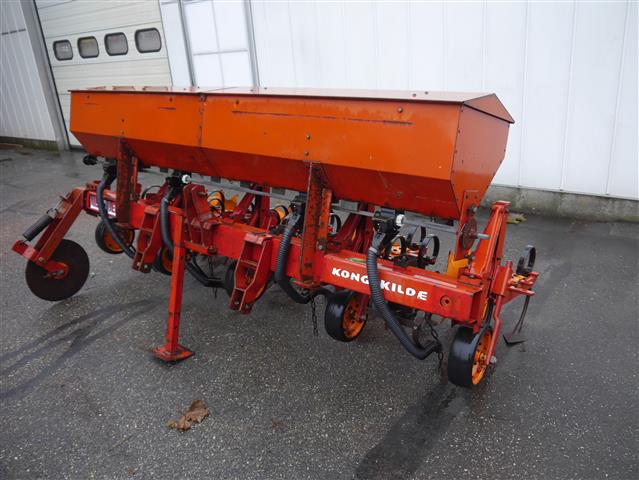 Культиватор Kongskilde Vibro 4 ряда с удобрениями