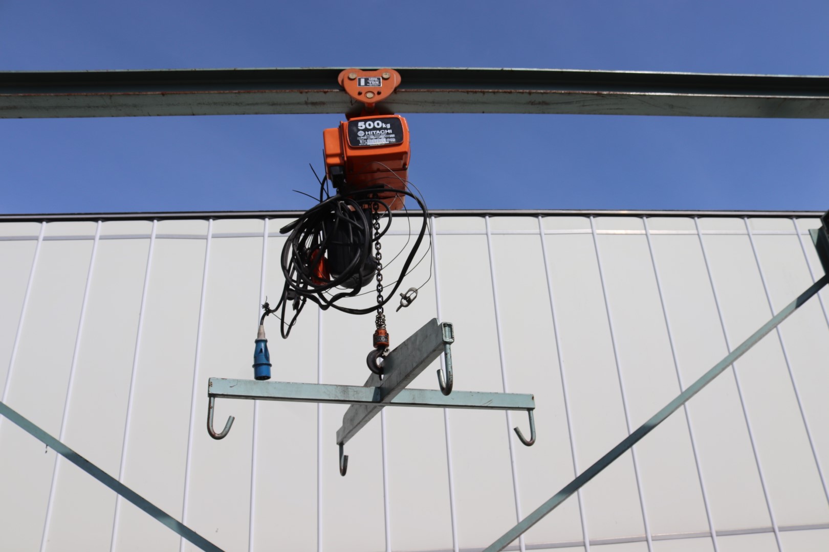 Electrical hoist with frame