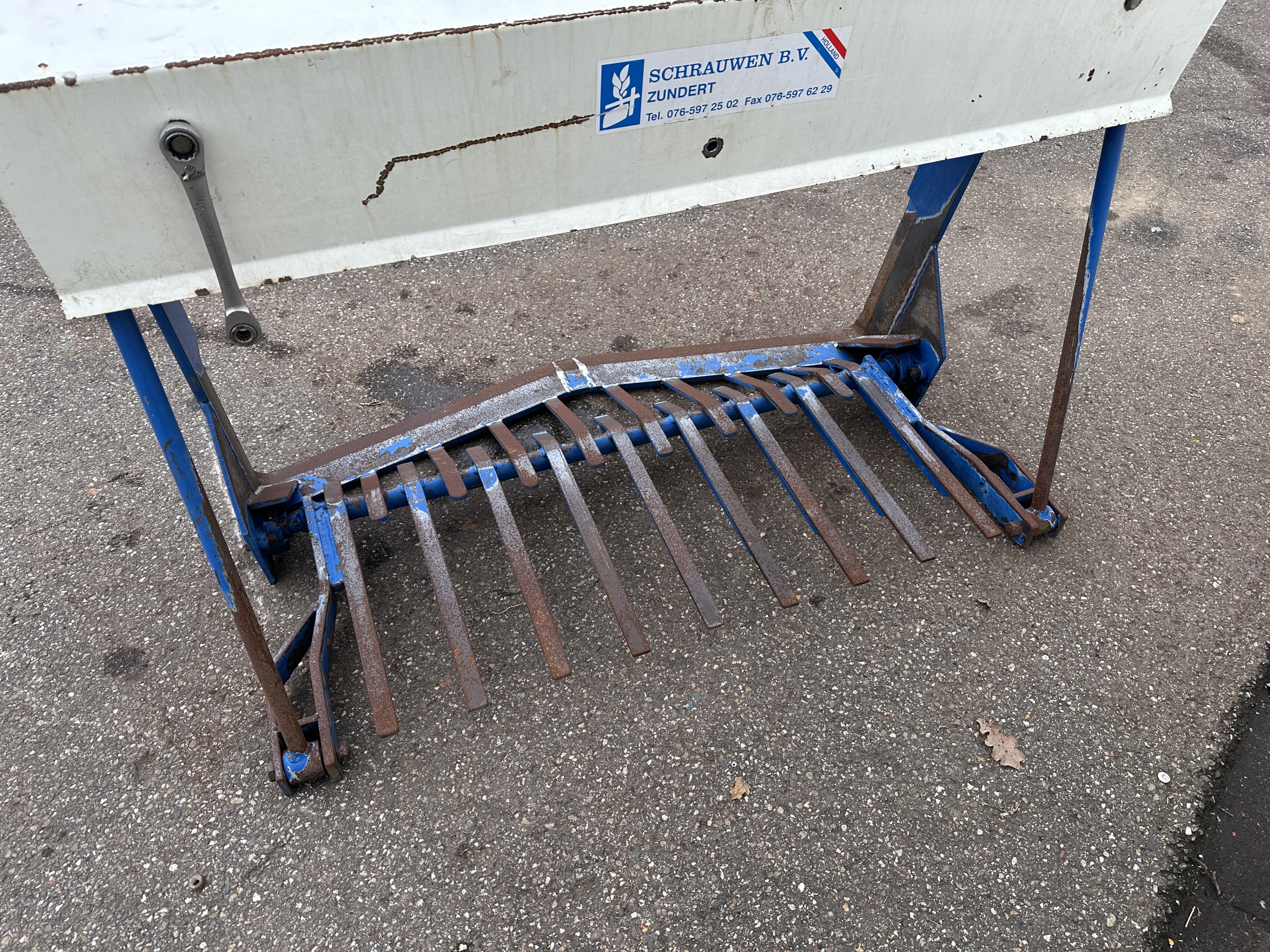 Schrauwen Vibro Вибрационная выкопочная скобa 130 см