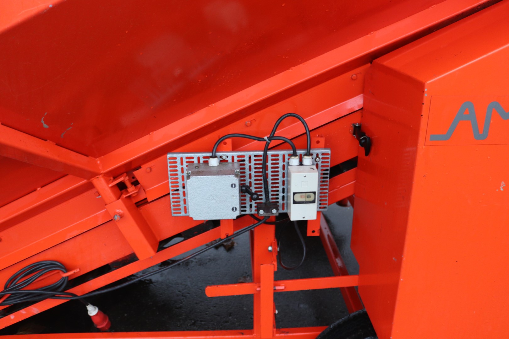 Amac BLX50 receiving hopper