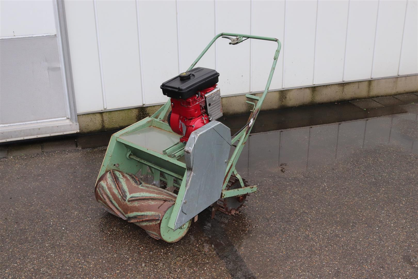 Ванденберг Habe механическая сеялка с Briggs & Stratton двигатель