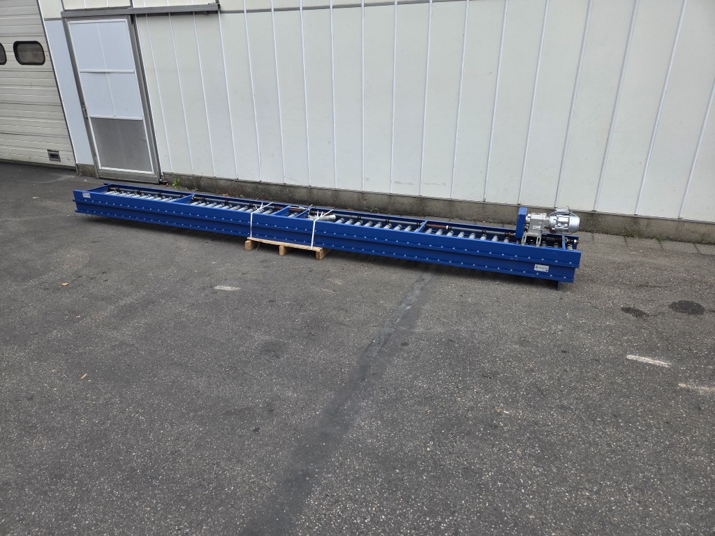 Роликовый конвейер 1050 x 43 см, приводной вал