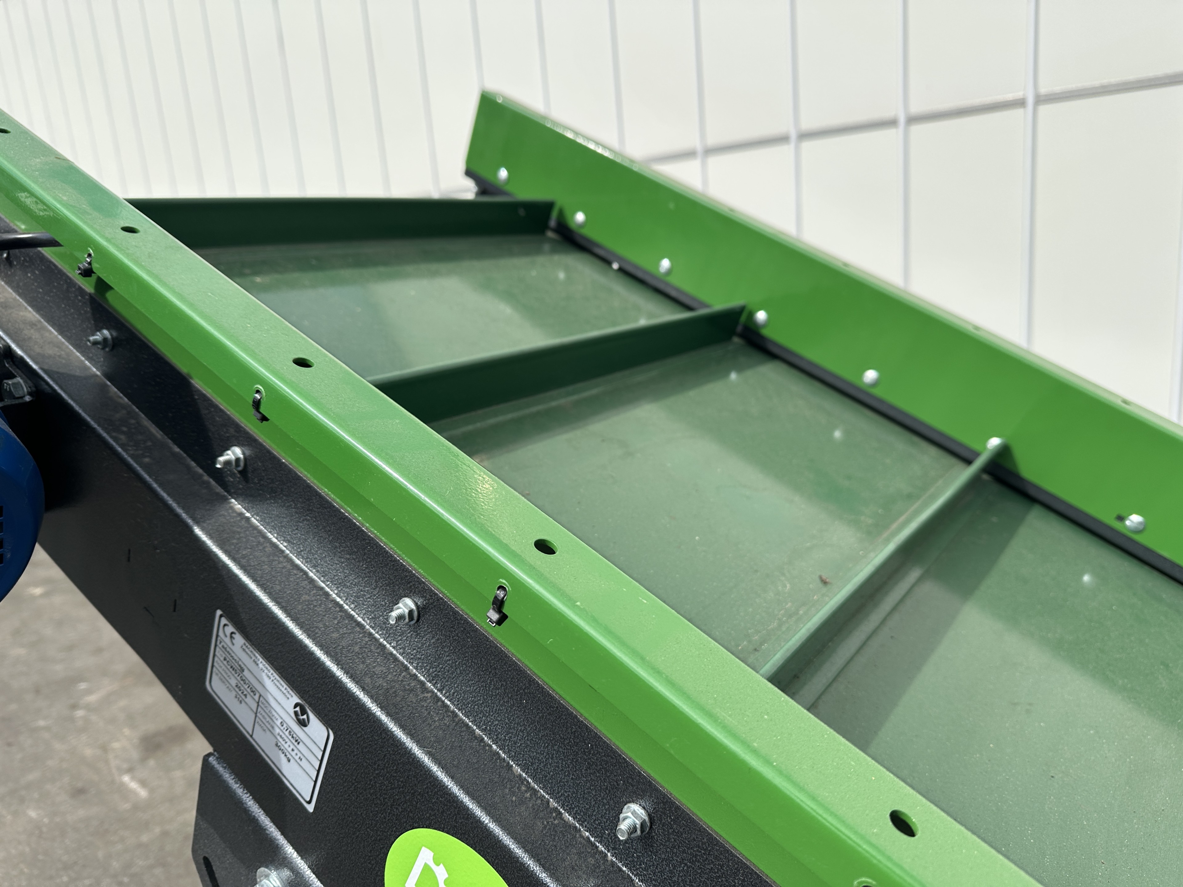 MFP Элеваторный конвейер 280 x 66 см (новый)