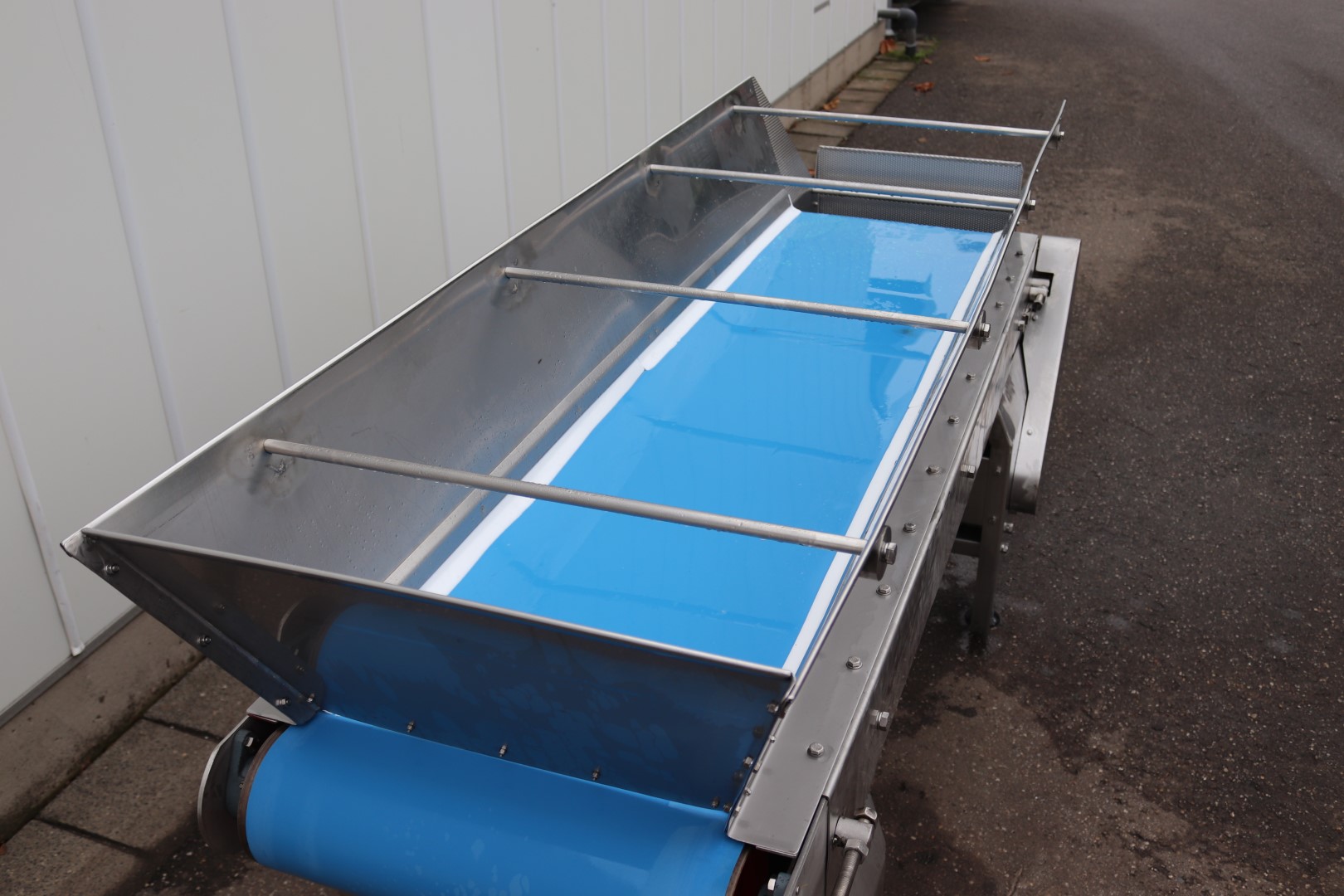 Stainless steel conveyor 200 x 50 cm