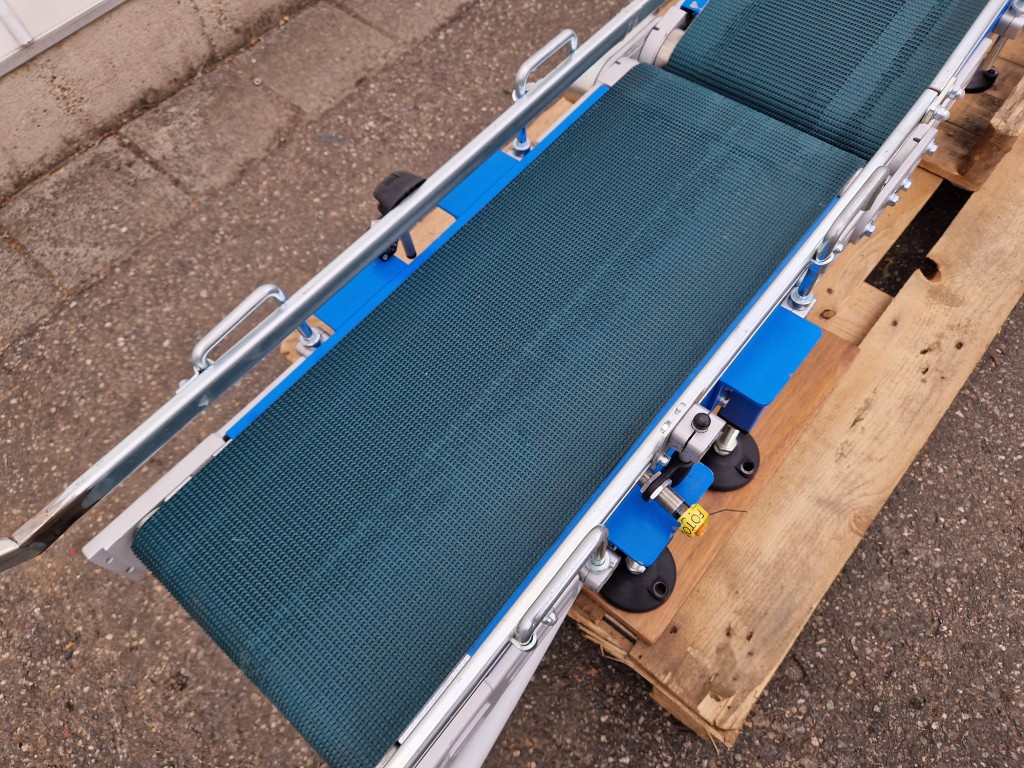 Sealed Air B+ BA20 Mашина для формовки картонных коробок и кассет с наклейкой, подъемником и сборным конвейером