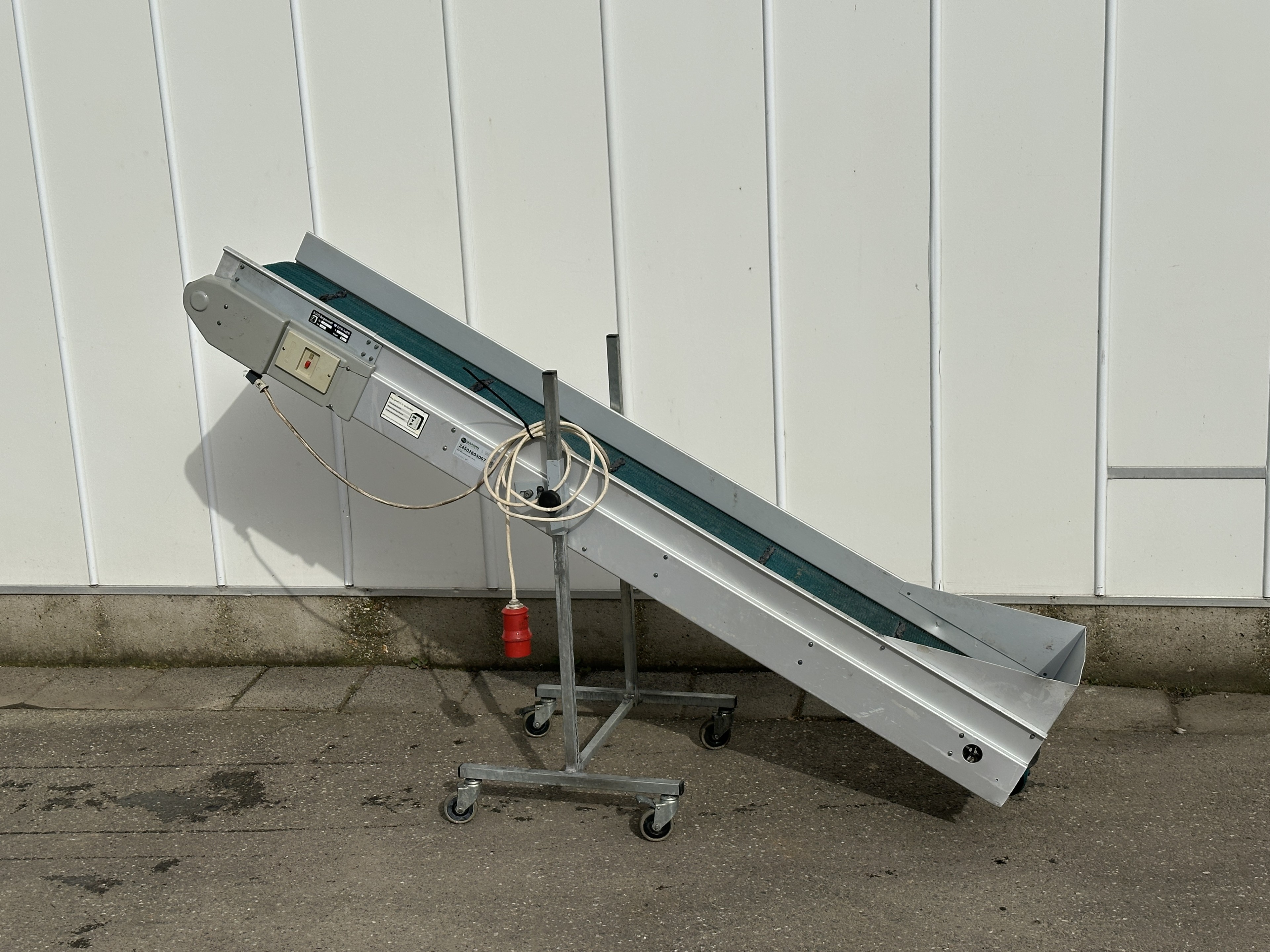MTF Technik BFU Элеваторный конвейер 205 x 39 см