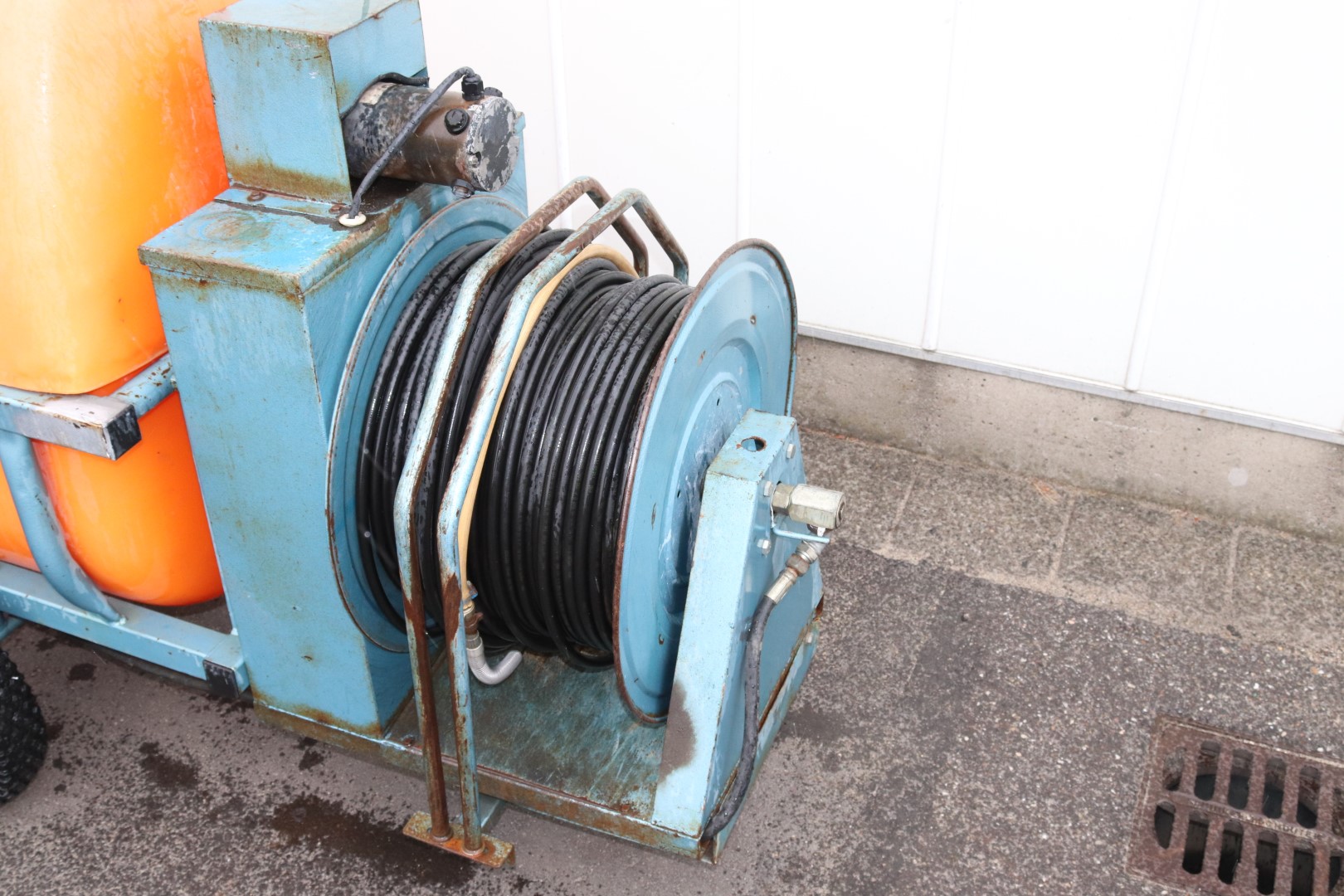Empas spraying wagon 600 liter with electric hose reel 24 Volt