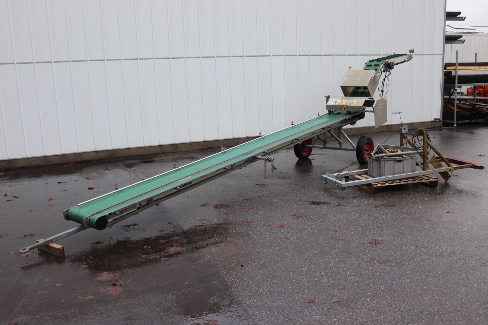 Van den Beucken aluminium harvesting conveyor