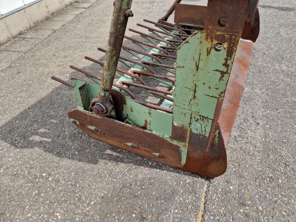 Compact Вибрационная выкопочная скобa 142 см