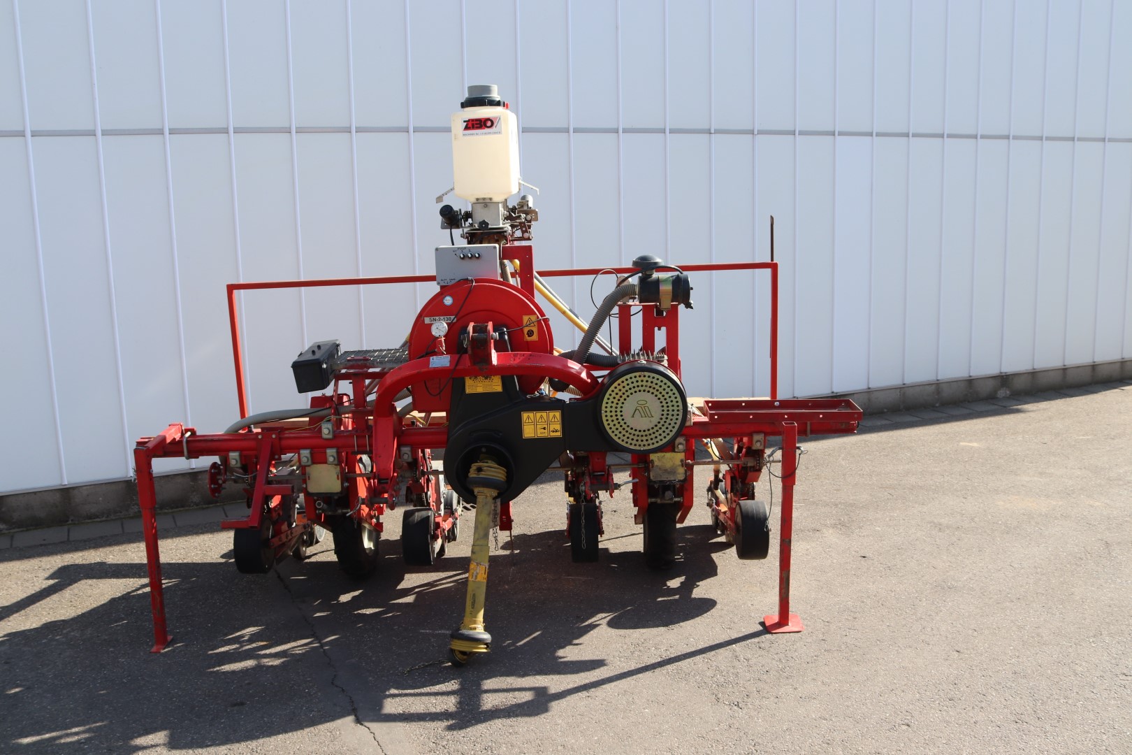 Сеялка пневматическая Agricola SN2-130