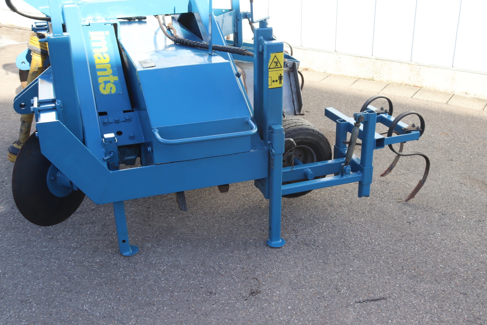 Imants IRF-III hillformer for asparagus