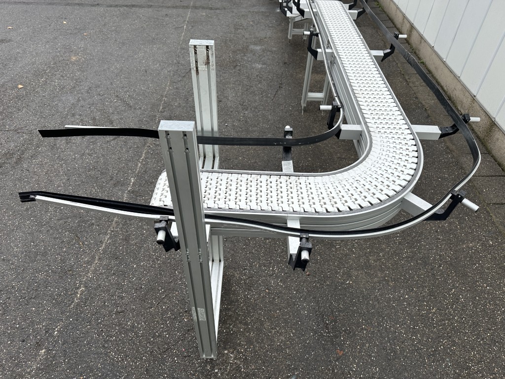 FS solutions Криволинейный конвейер 610 x 19 см с модульным ремнем 90°