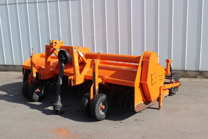 Ротационный культиватор Struik 4RF/310 с грохотом