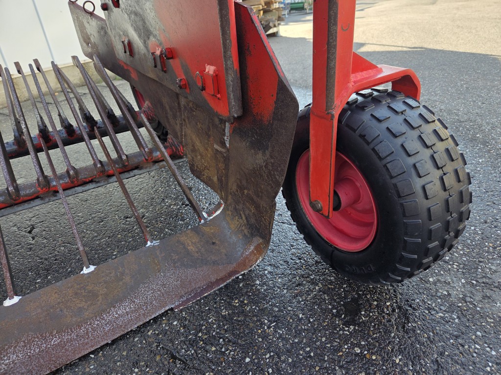 Elco ������������ ���������� ����a 135 ��, � �������������� ������������ �������.