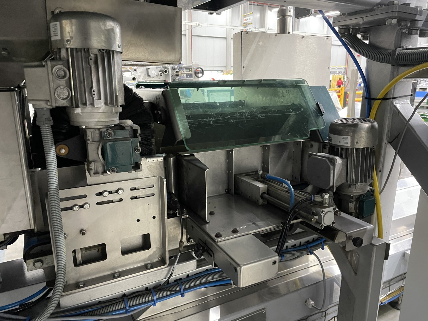 Manter VP16000 Весовой дозатор с 3 подъемниками и дозировочными конвейерами
