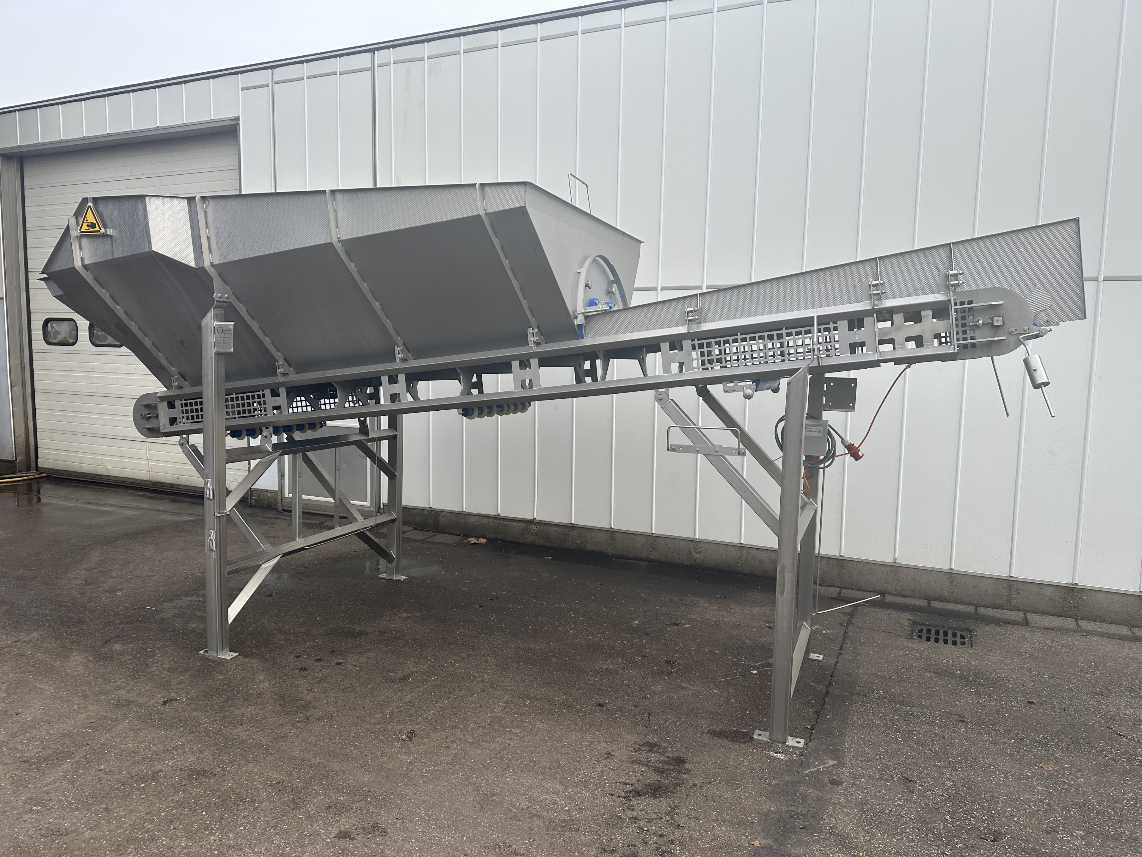 Innotec Systems Дозирующий бункер .