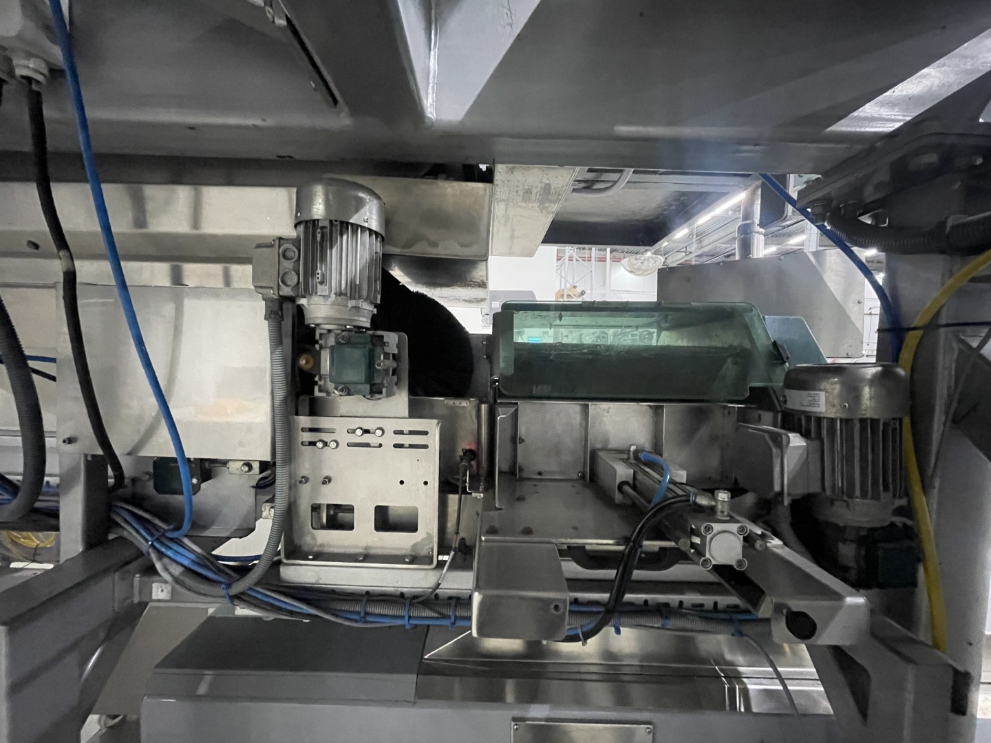 Manter VP16000 Весовой дозатор с 3 подъемниками и дозировочными конвейерами