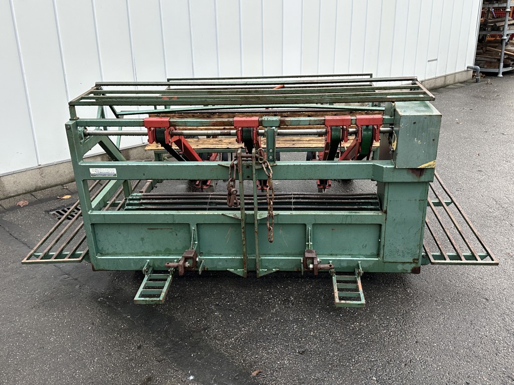 Compact Bruno 160 R4 рассадопосадочная машина для почвенных блоков 4 ряда для салата