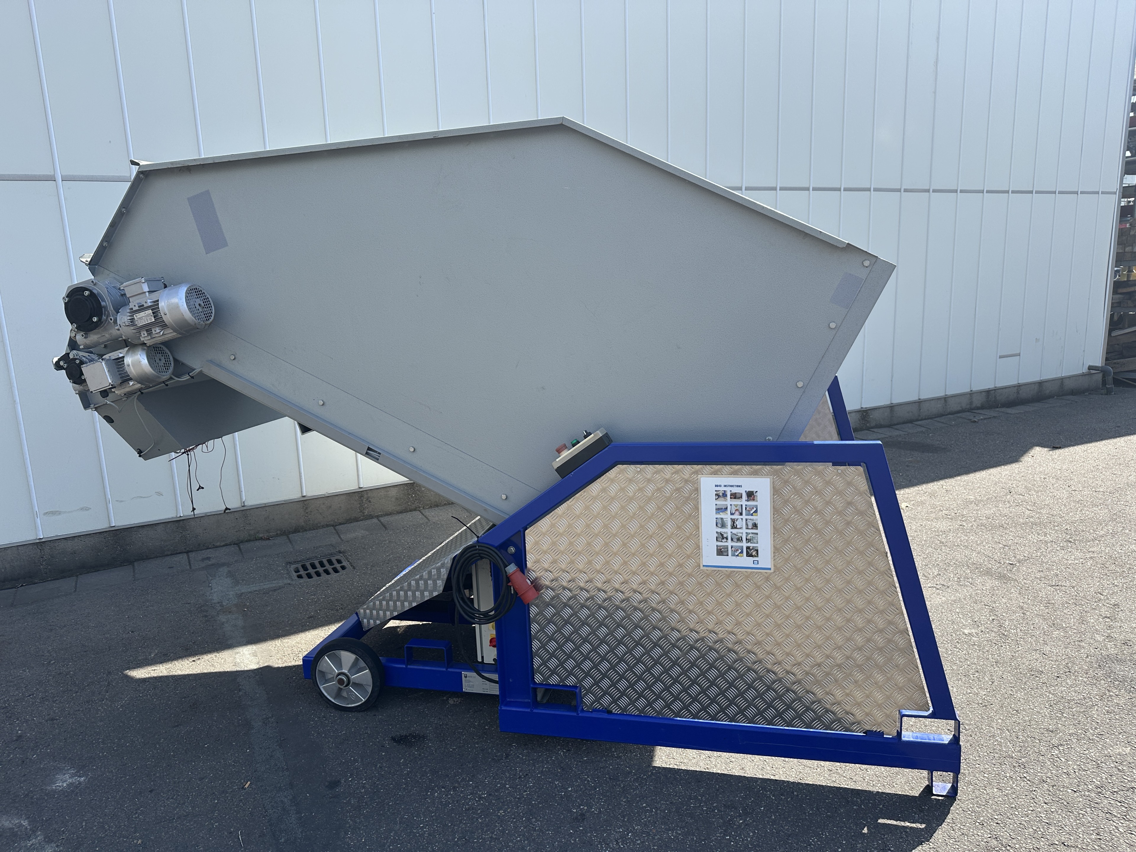 Javo Big Bale Дозатор брикетов субстрата Big-Bale