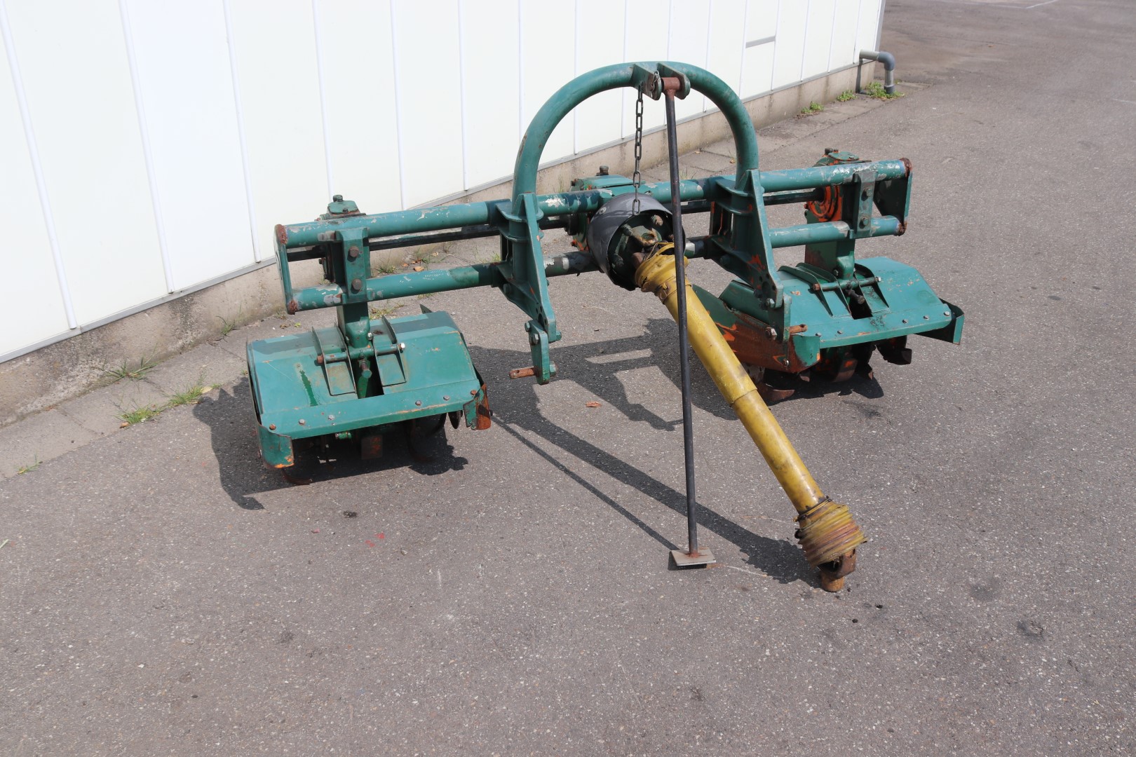 Maschio interrow cultivator with 2 elements