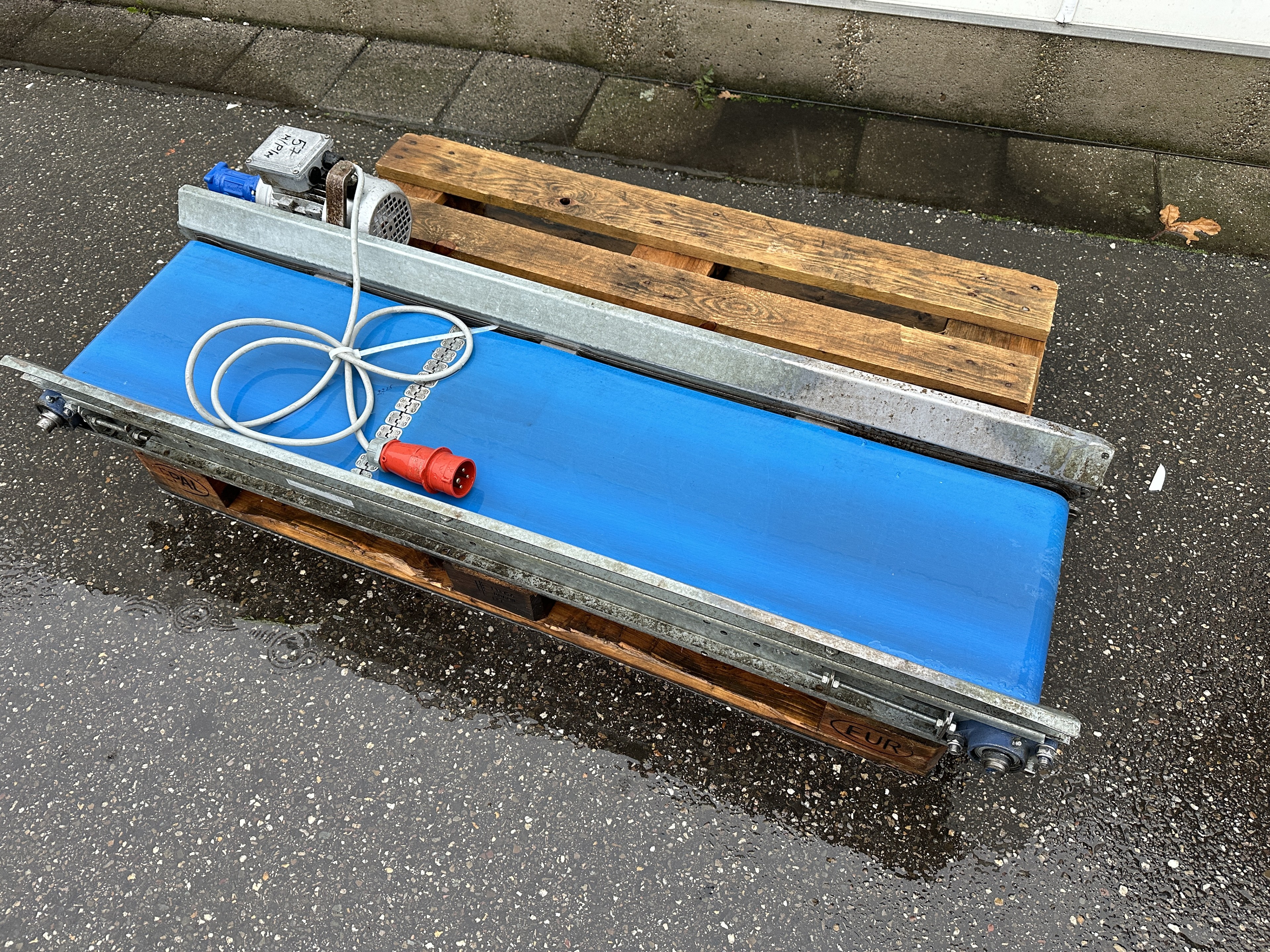 �������� 130 � 30 ��