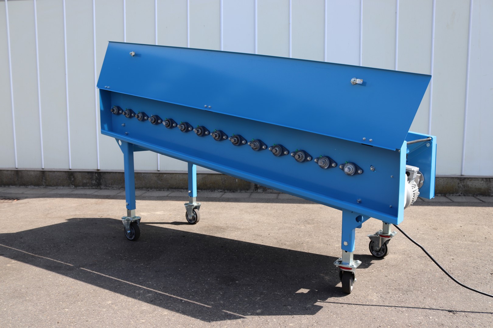 V-55-14R Щеточная очистительная машина