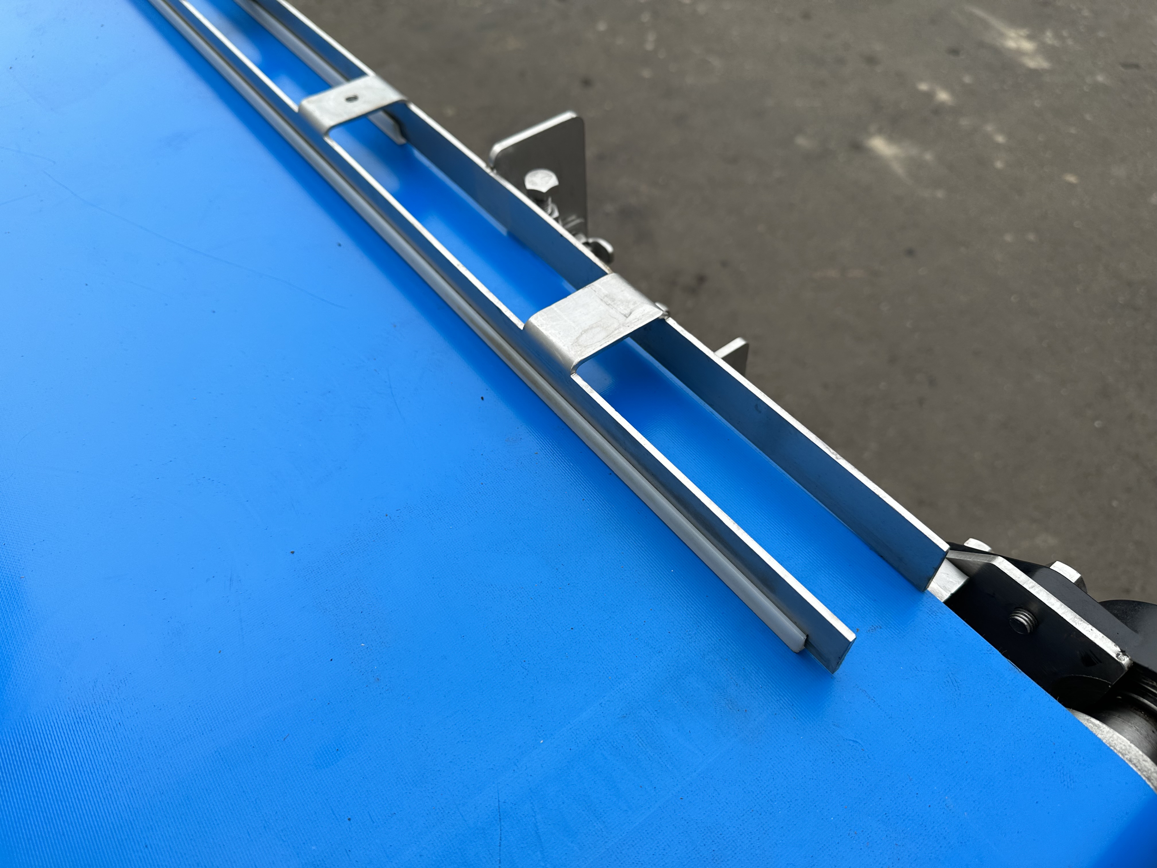 Конвейер Arco из нержавеющей стали 280 x 100 см