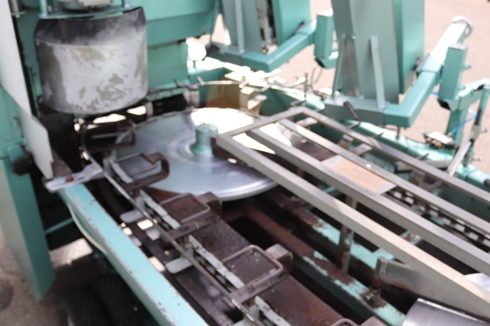 Heto H14 potting machine with potdispenser