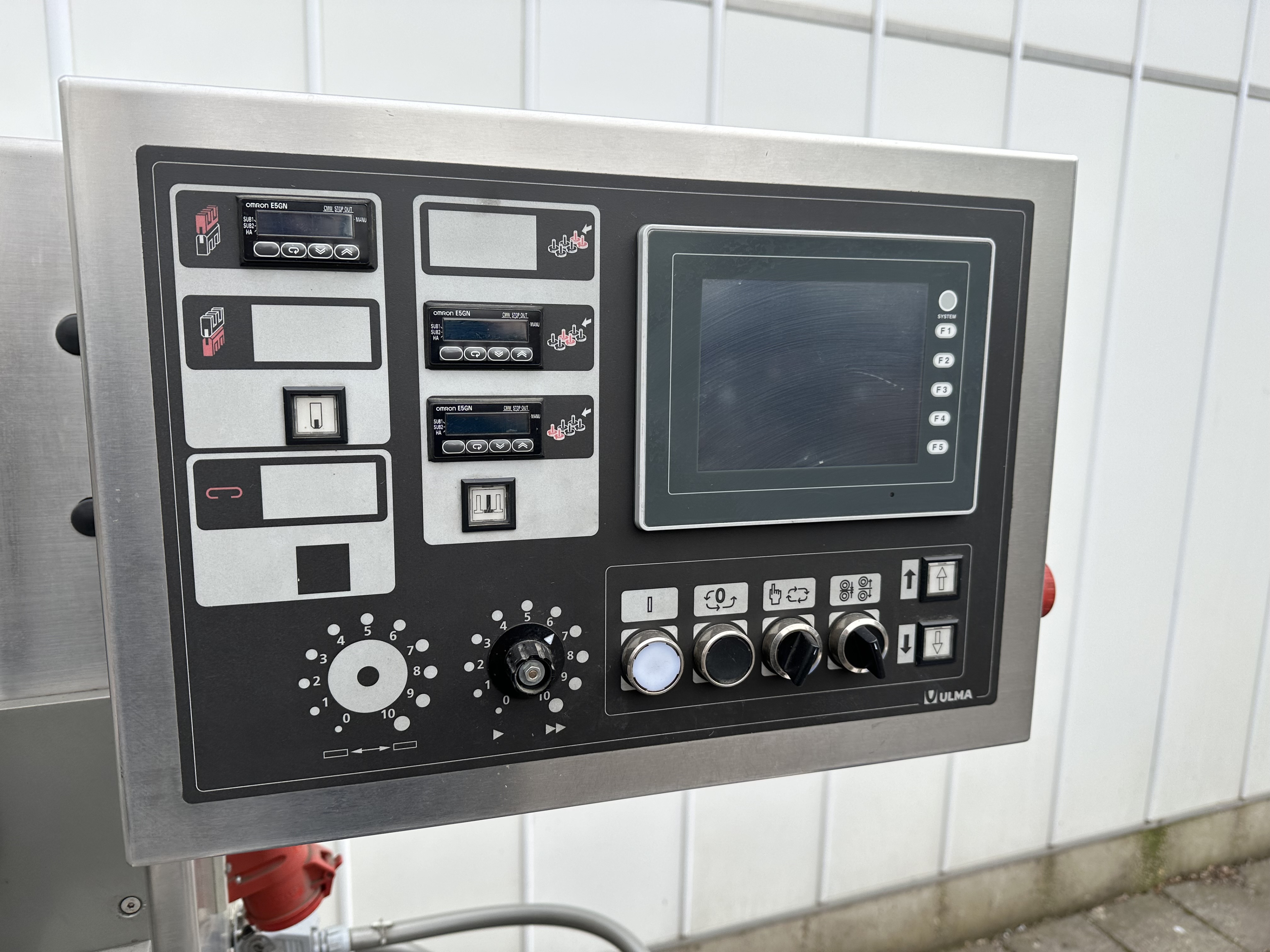 ��������� Ulma Sienna LS SP � �������������� �������� TR-100