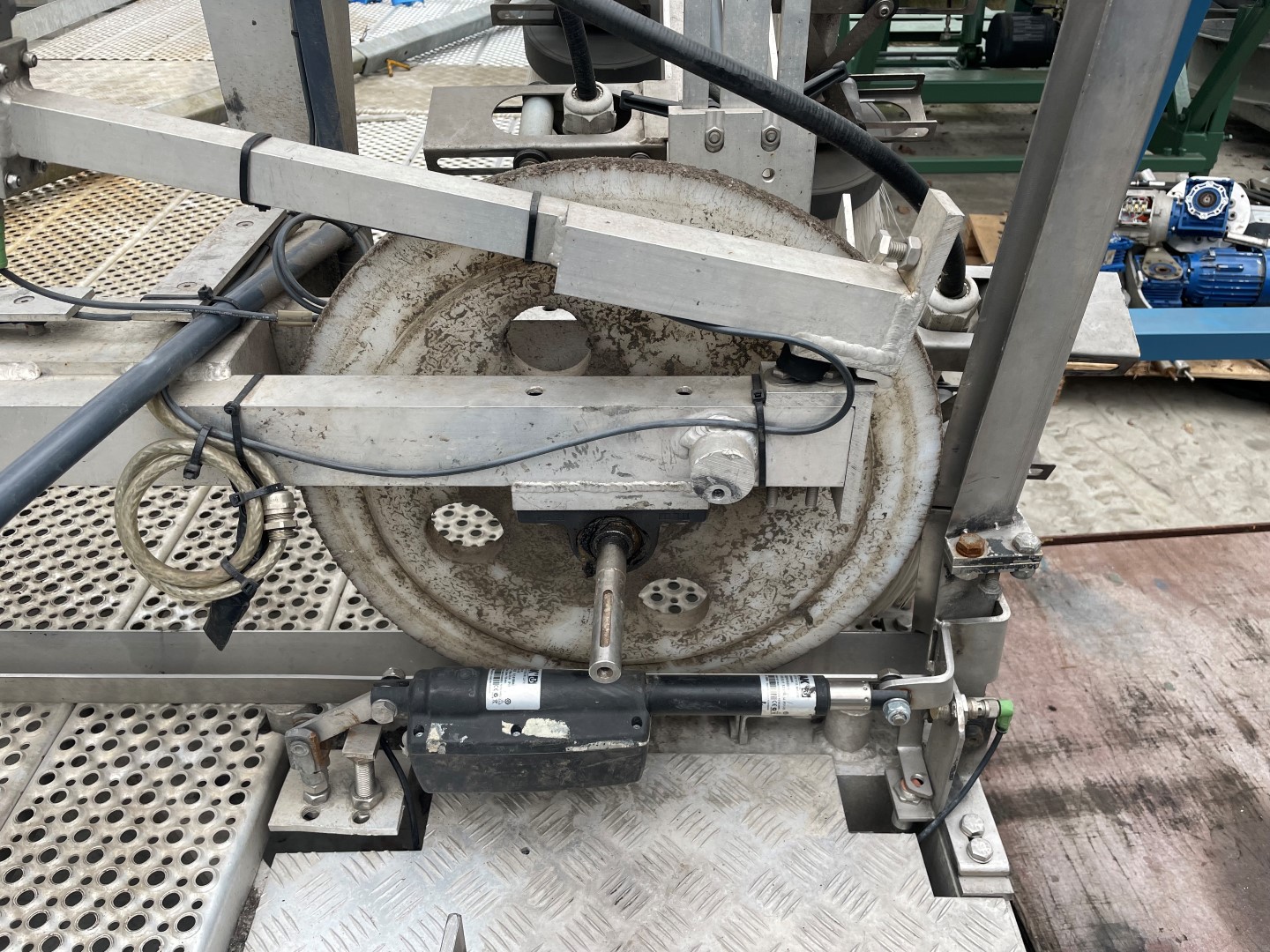 Eterpol greenhouse roof washing machine 400 cm to 480 cm