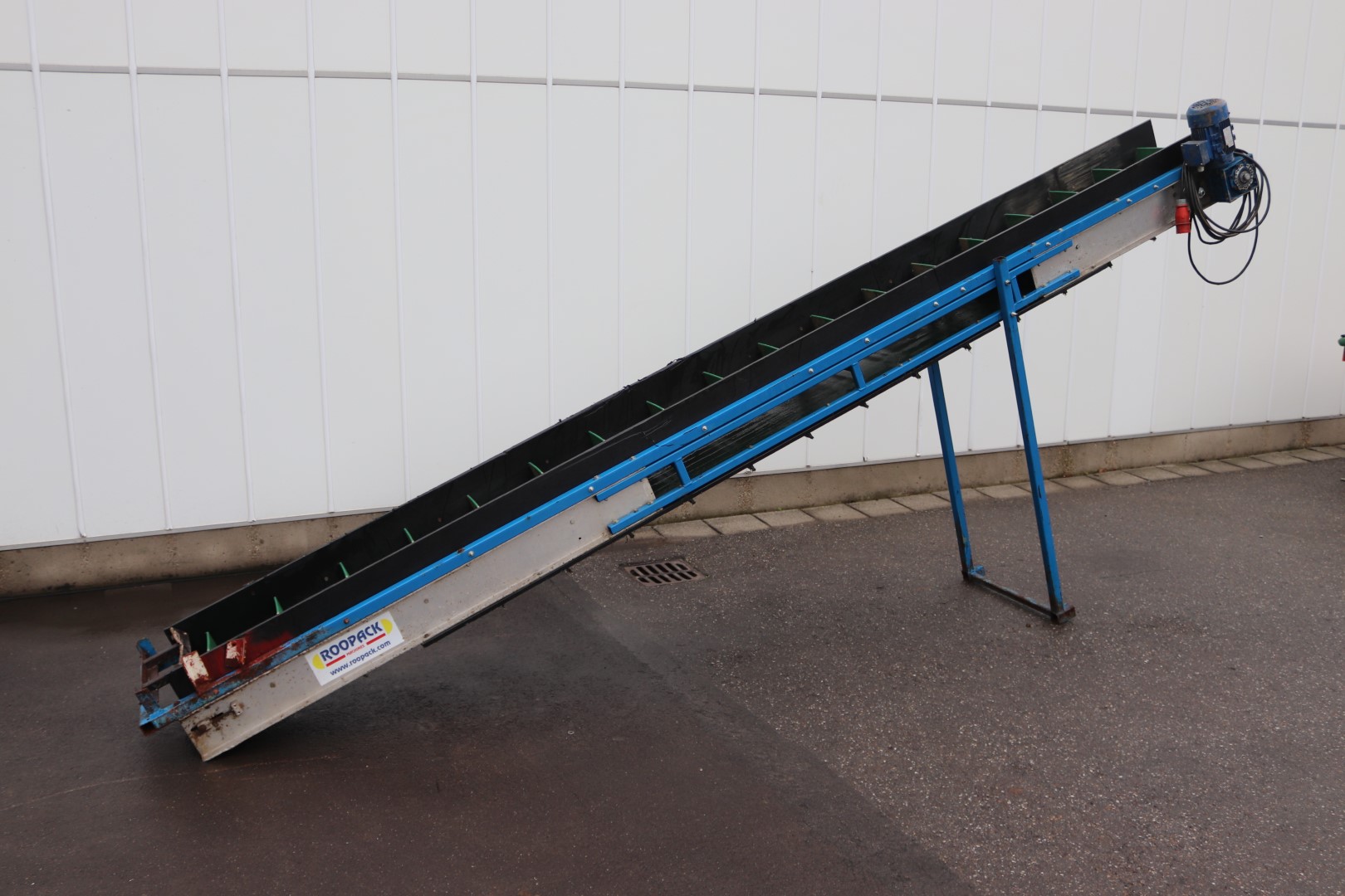 Roopack elevating conveyor 450 x 45 cm