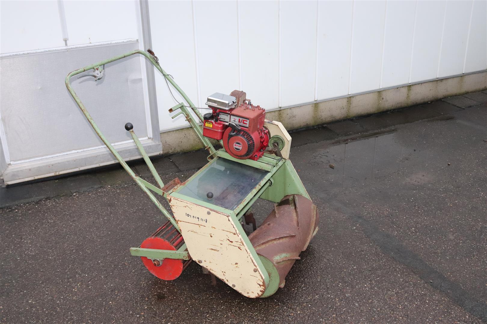Ванденберг Habe механическая сеялка с Briggs & Stratton двигатель