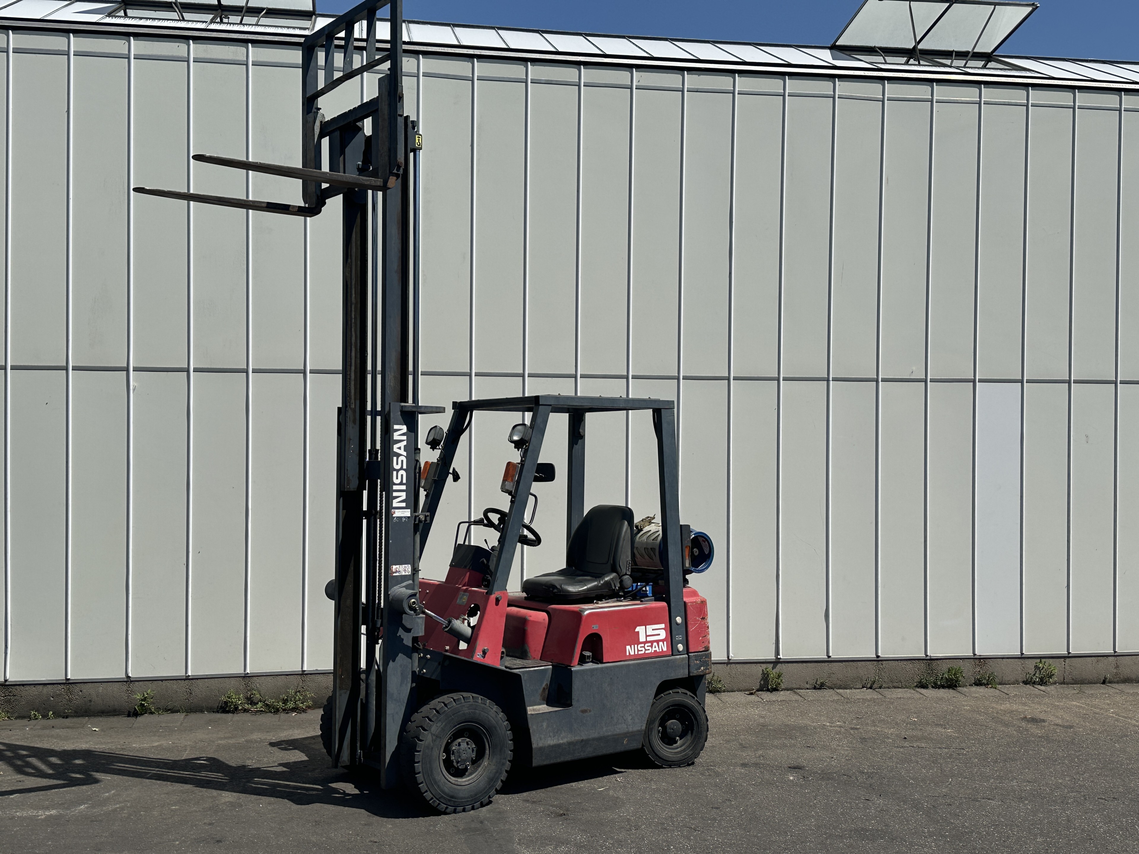 Nissan LPG 15 automat �������� ���������