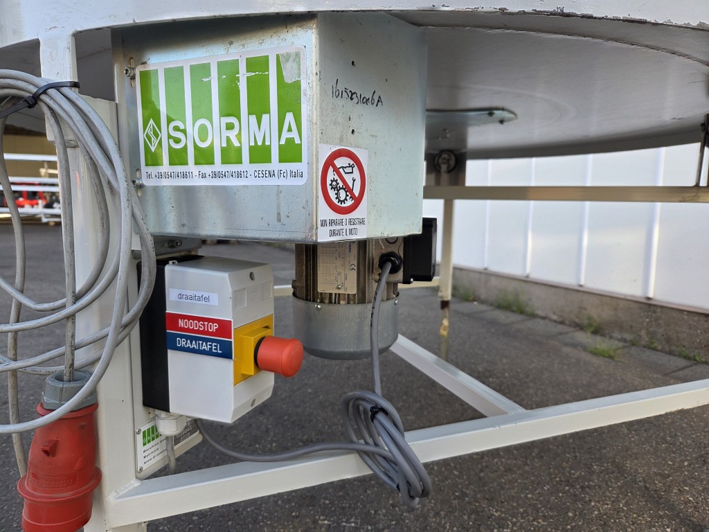 Sorma T15 116 Поворотные столы 150 см