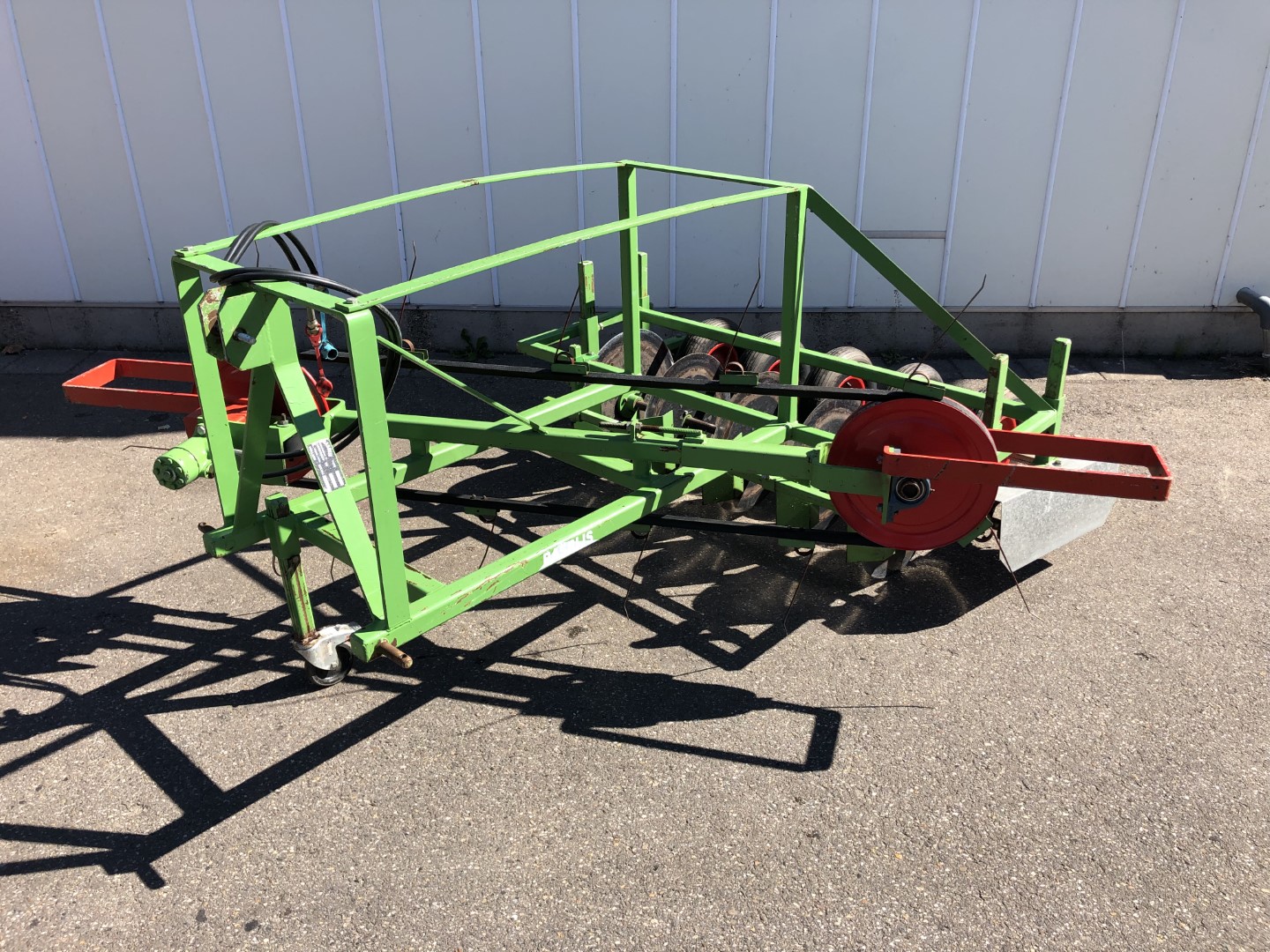 Basrijs A1/150H нож для веток клубники