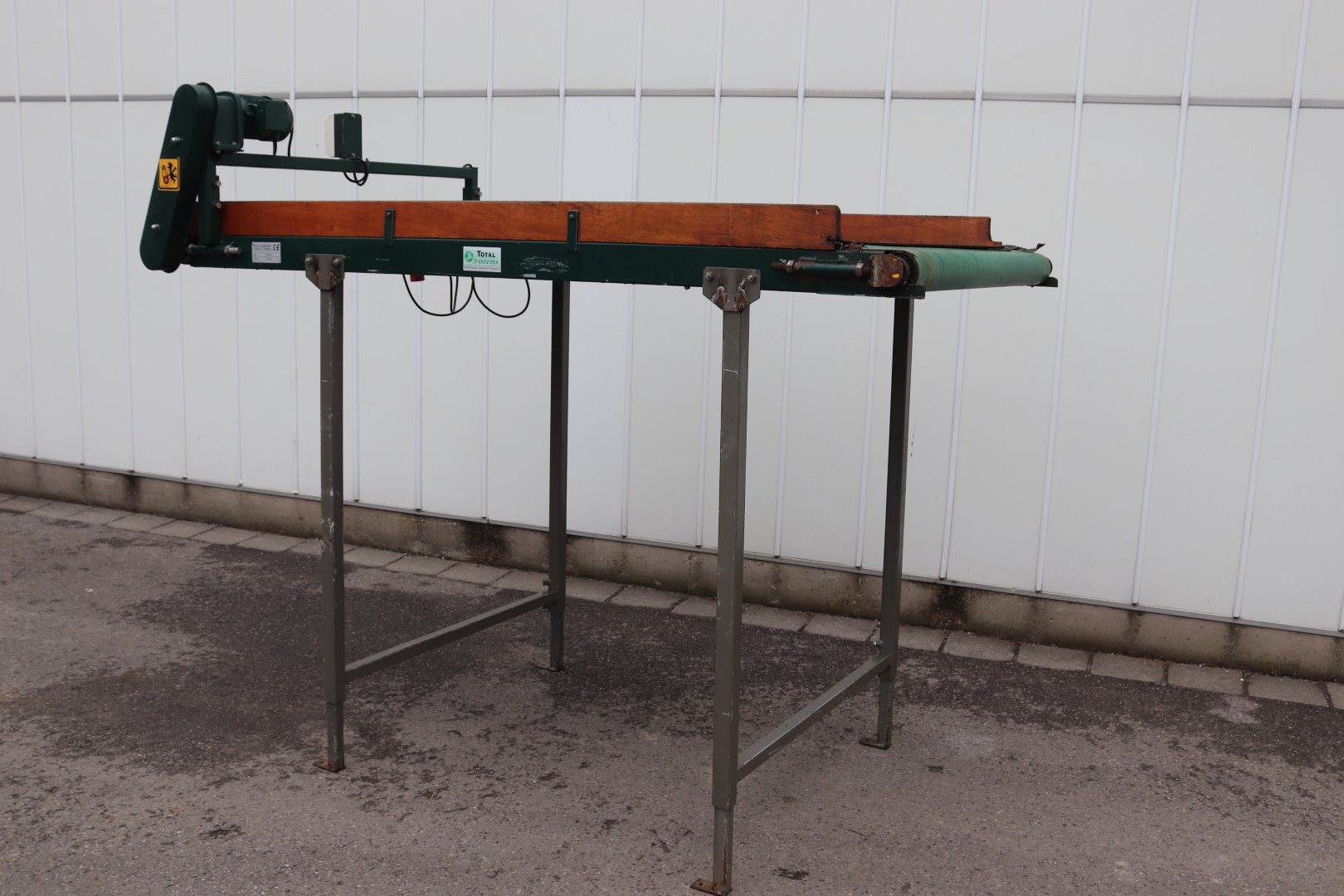 Инспекционный конвейер Total Systems 240 x 120 см