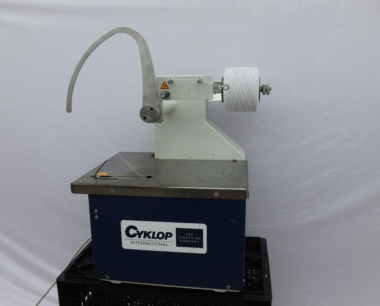 Cyklop Axro 2 Basic binding machine