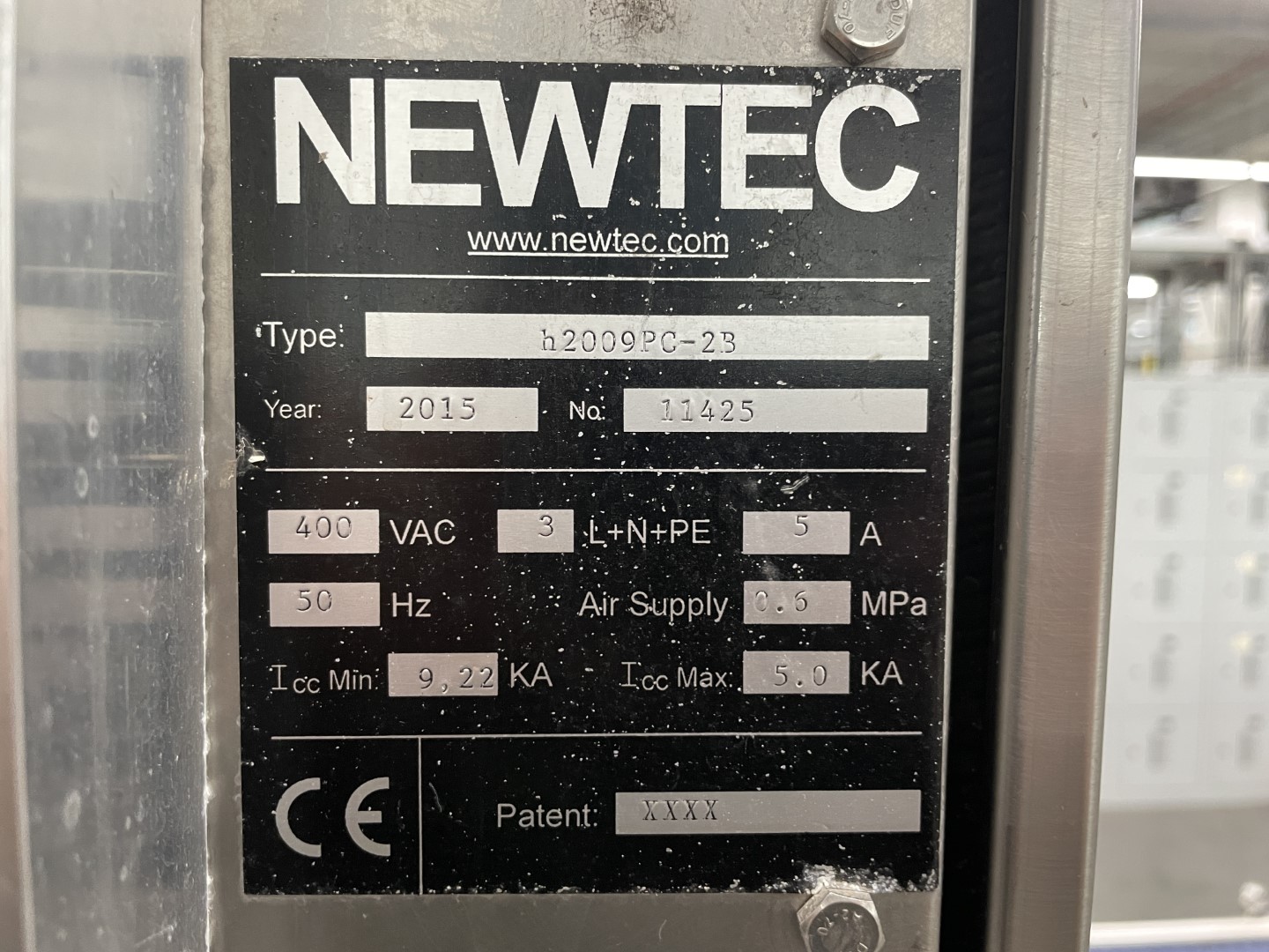 Newtec PCS2009 Линия взвешивания продукции в лотках с упаковочной машиной Flow Pack