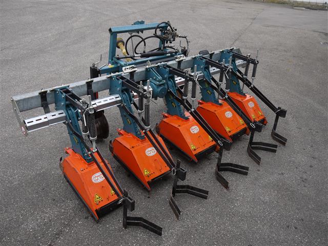 Comeb среди строк rotovator с 4-мя рядами и 5 элементов.