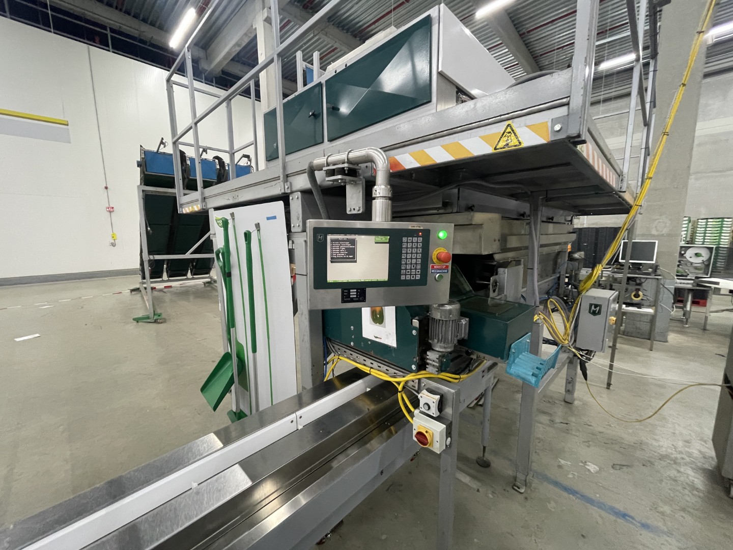 Manter VP16000 Весовой дозатор с 3 подъемниками и дозировочными конвейерами