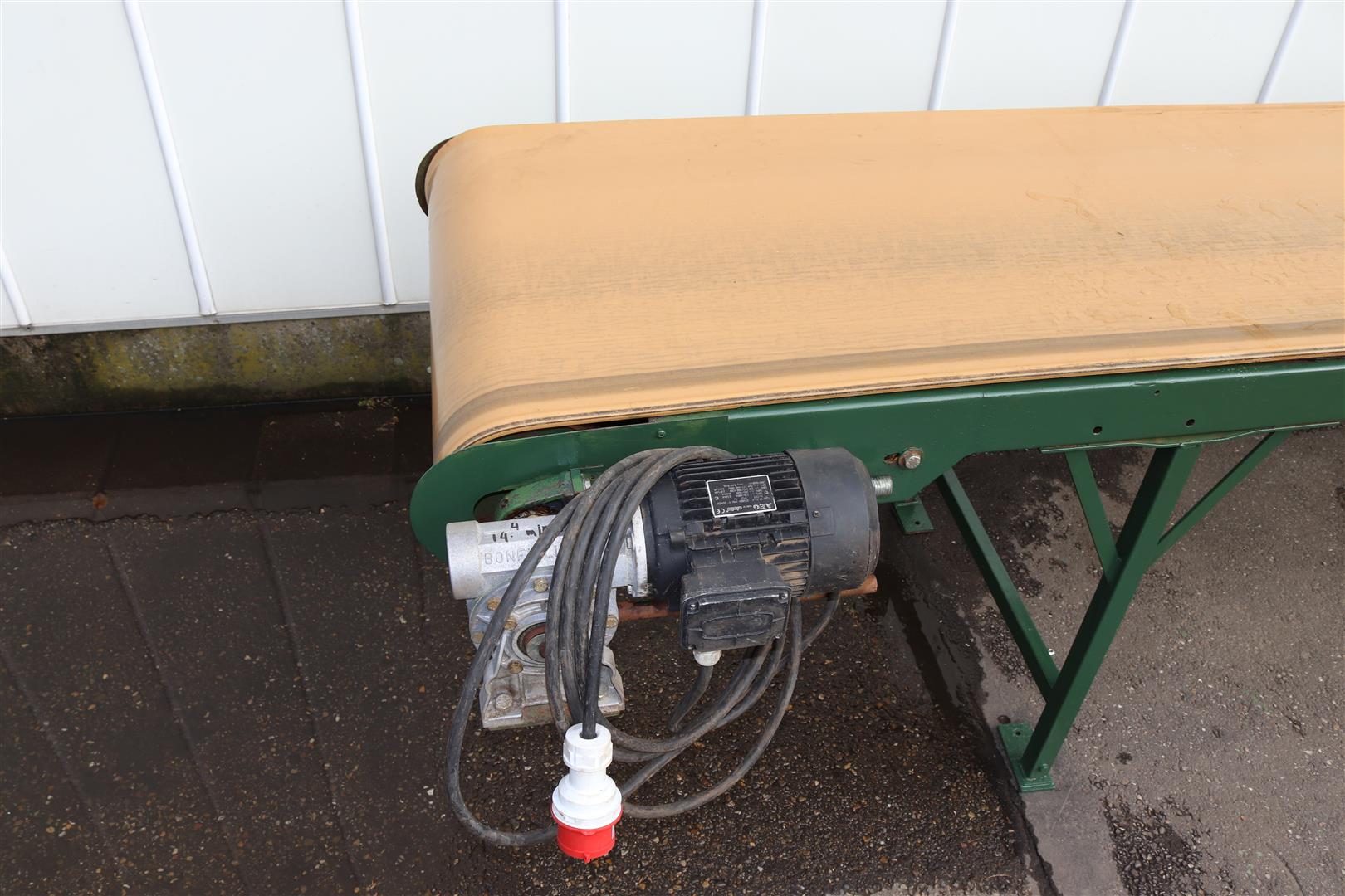 �������� Potveer 815 x 70 ��