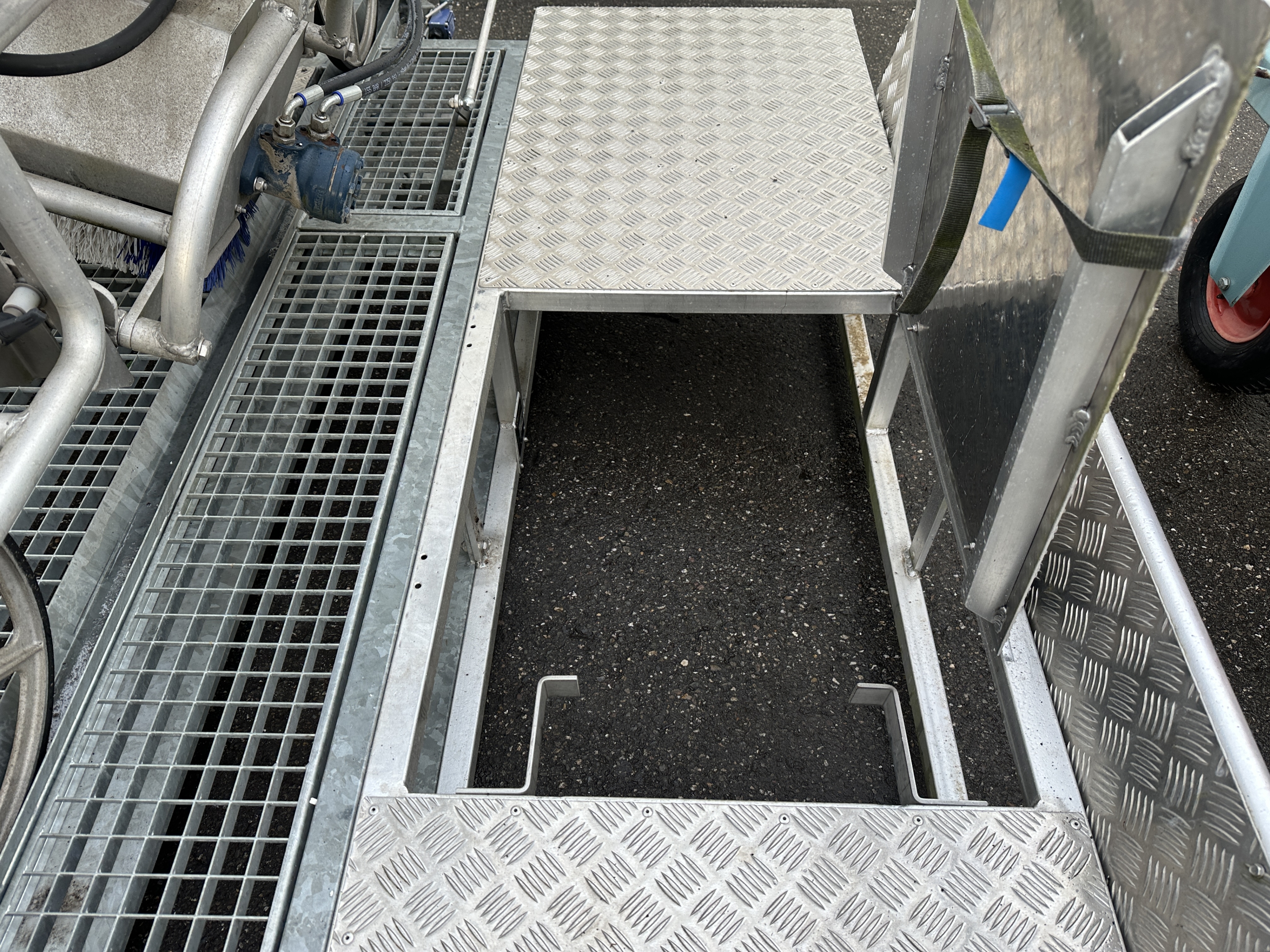 Besseling Roofmaster 400 Машинa для мойки крыш теплиц